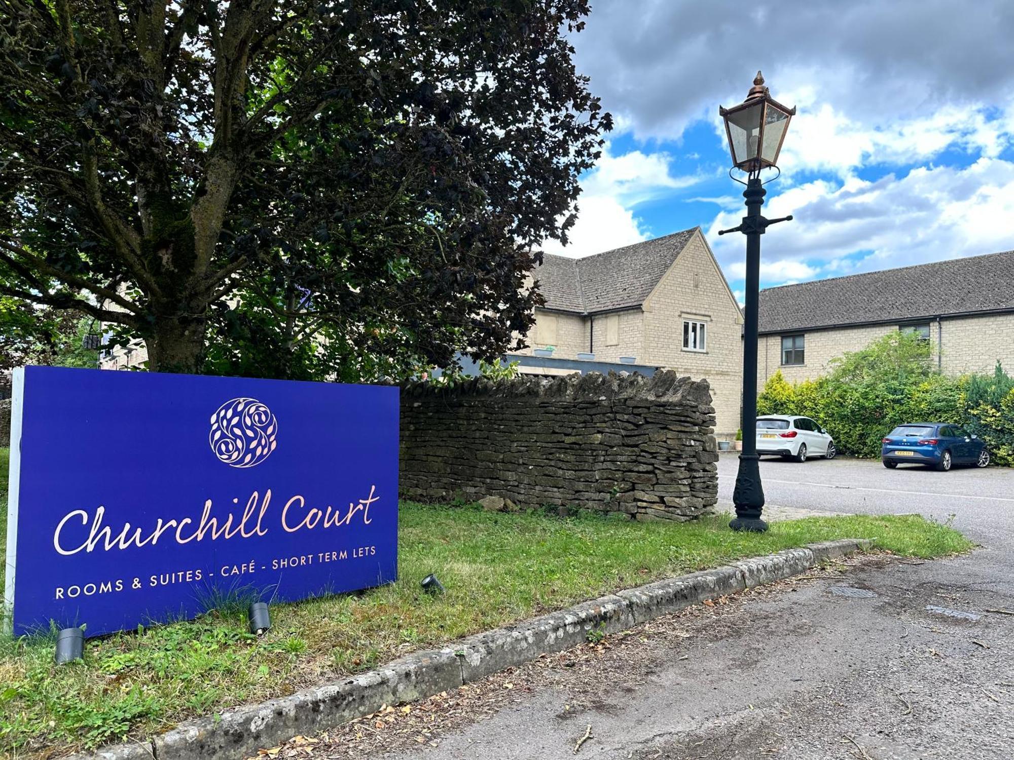The Churchill Court Woodstock Eksteriør bilde